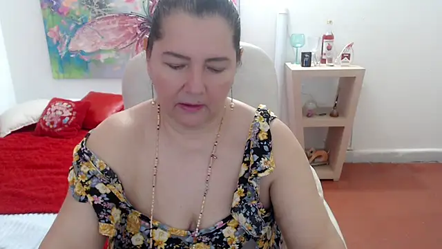 leonela 69 online show from December 5, 3:26 am