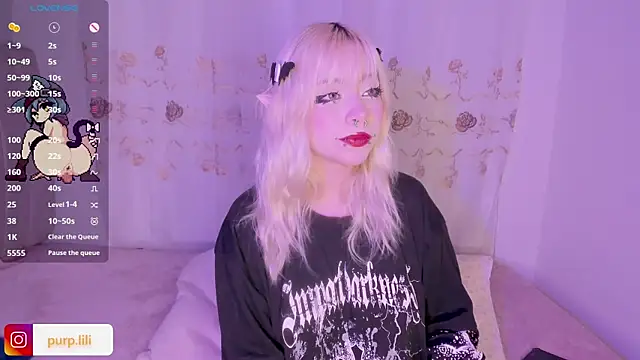 purplelilith3 online show from April 23, 6:36 am