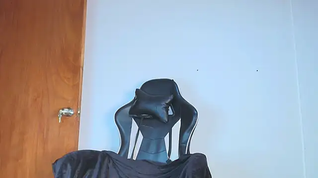 natasha steele online show from November 3, 9:16 pm