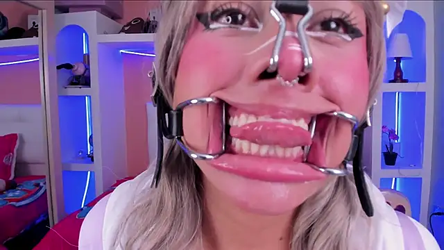 miss   megan online show from February 2, 2:16 pm