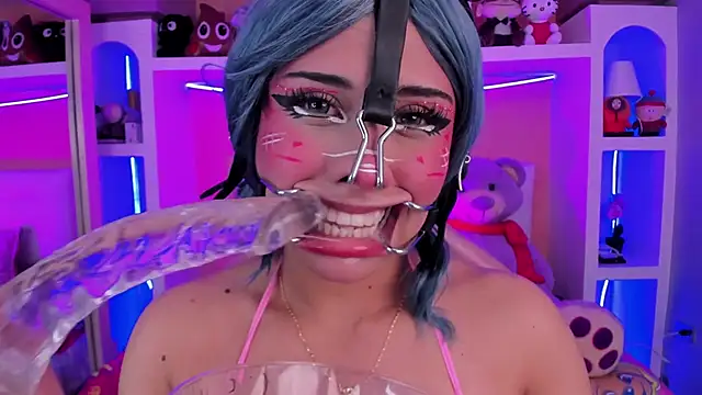 miss   megan online show from May 19, 2:40 am