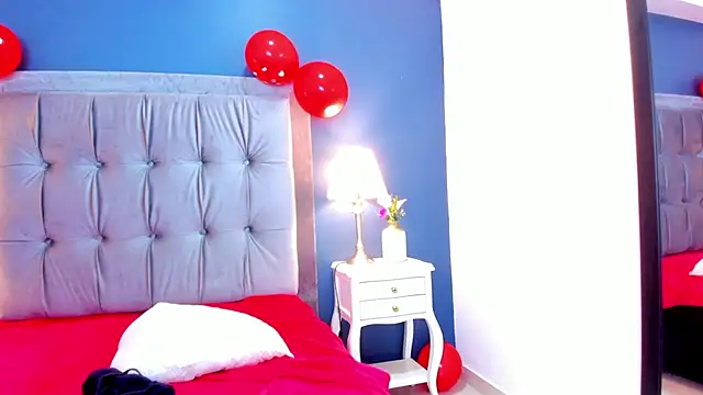 Snapshot of Ciara_Benet chatting on February 24, 3:20 pm Ciara Benet online show from February 24, 3:20 pm