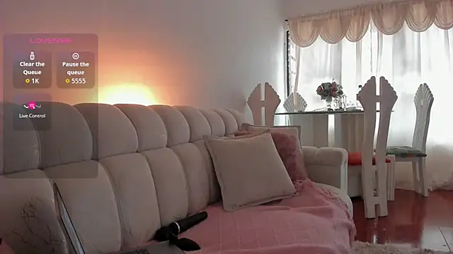 Snapshot of PamelaBliss chatting on October 2, 12:12 pm PamelaBliss online show from October 2, 12:12 pm