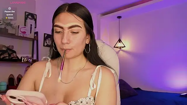 Snapshot of Miller_Vanessa_ chatting on October 25, 8:36 pm Miller Vanessa online show from October 25, 8:36 pm