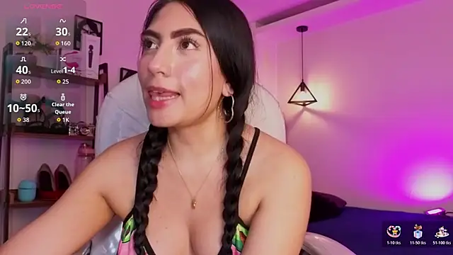 Snapshot of Miller_Vanessa_ chatting on November 4, 8:41 pm Miller Vanessa online show from November 4, 8:41 pm