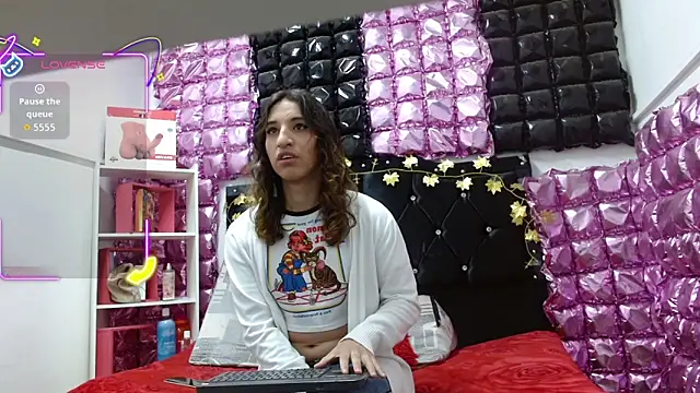 Snapshot of poisondost_hot chatting on September 17, 11:12 am poisondost hot online show from September 17, 11:12 am