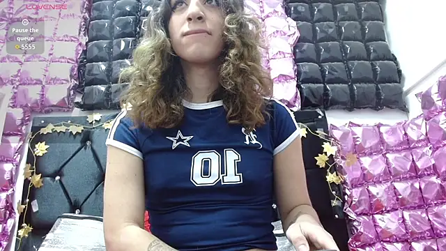 Snapshot of poisondost_hot chatting on September 21, 11:45 am poisondost hot online show from September 21, 11:45 am