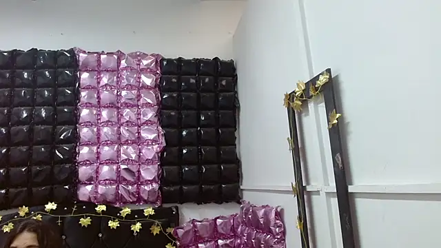 Snapshot of poisondost_hot chatting on September 24, 12:08 pm poisondost hot online show from September 24, 12:08 pm