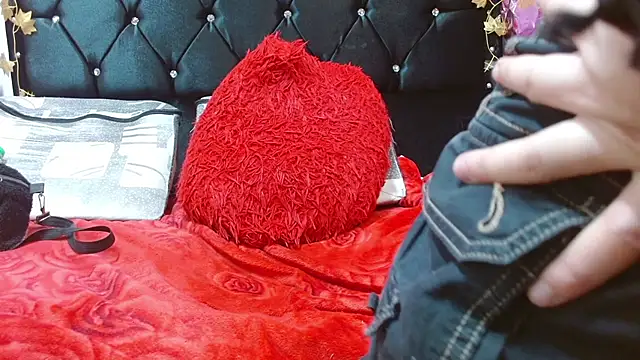 Snapshot of poisondost_hot chatting on November 11, 4:07 pm poisondost hot online show from November 11, 4:07 pm