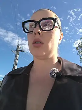 Mona Plus online show from November 20, 1:22 pm