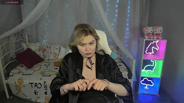 MargoBryan online show from March 4, 9:11 pm