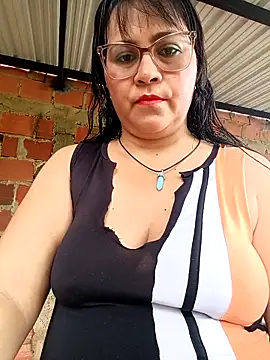 promiscuous-indecent-momm online show from April 17, 2:31 pm