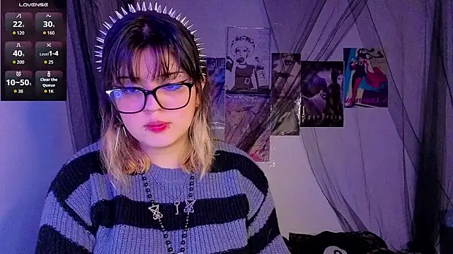 Snapshot of scarleth_shadow chatting on November 21, 11:58 pm scarleth shadow online show from November 21, 11:58 pm