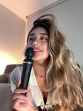 Snapshot of Hornyholly__ chatting on November 28, 11:51 pm Hornyholly online show from November 28, 11:51 pm