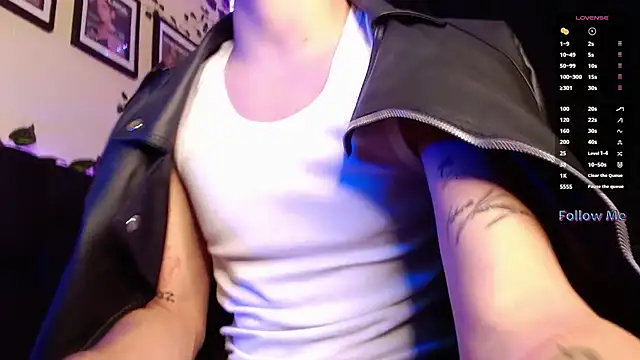 isaac-saenz online show from February 20, 9:31 pm