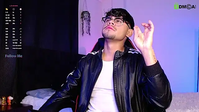 isaac-saenz online show from October 14, 11:05 pm