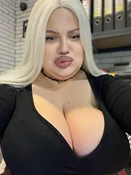 Eliaden online show from October 31, 2:45 am