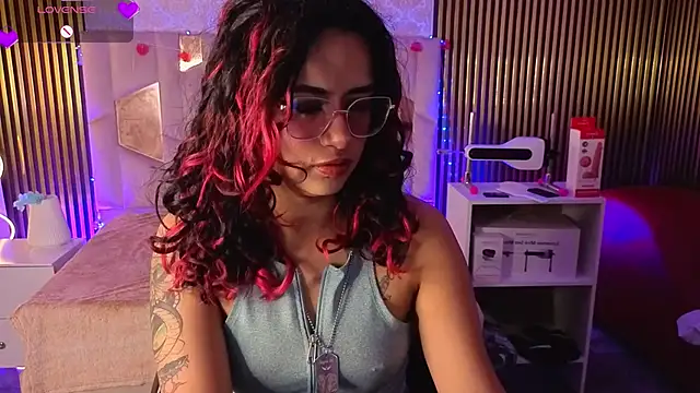 kristen tay online show from April 7, 3:07 am