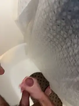 danyh2023 online show from April 22, 2:18 pm