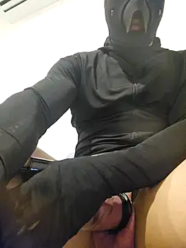 mosterxxx11 online show from February 14, 1:34 am