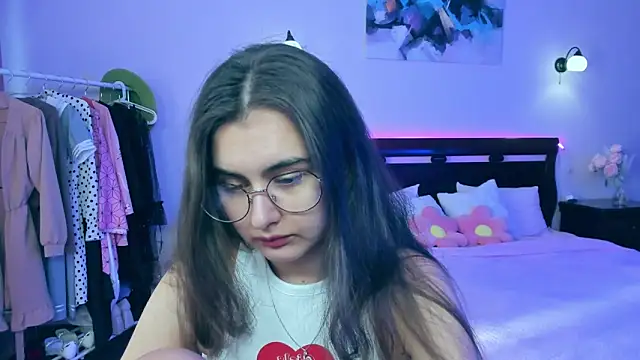 Snapshot of GabriellaMays chatting on February 19, 8:22 am GabriellaMays online show from February 19, 8:22 am