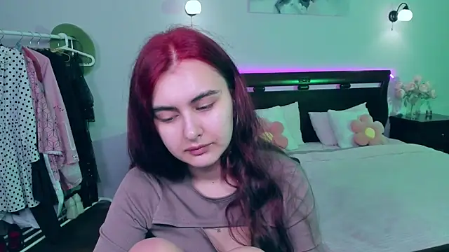 Snapshot of GabriellaMays chatting on March 8, 8:33 am GabriellaMays online show from March 8, 8:33 am