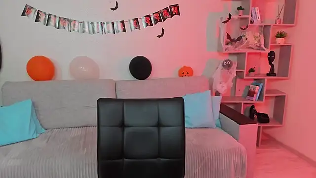 Snapshot of GabriellaMays chatting on October 26, 5:13 am GabriellaMays online show from October 26, 5:13 am