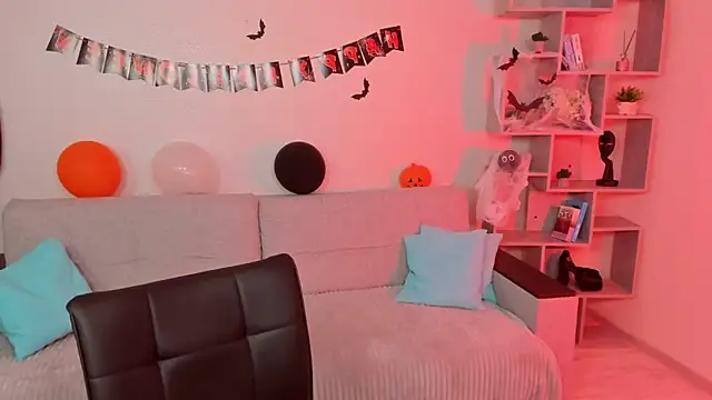 Snapshot of GabriellaMays chatting on October 27, 5:11 am GabriellaMays online show from October 27, 5:11 am