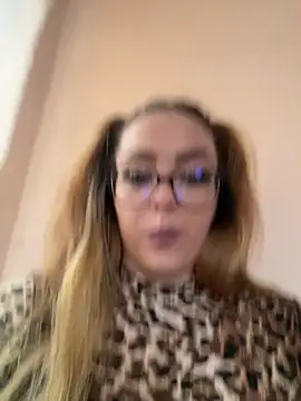 Snapshot of Pussy4564N chatting on March 15, 3:48 pm Pussy4564N online show from March 15, 3:48 pm