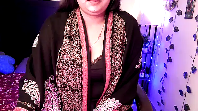 megancatluna online show from January 7, 7:11 am