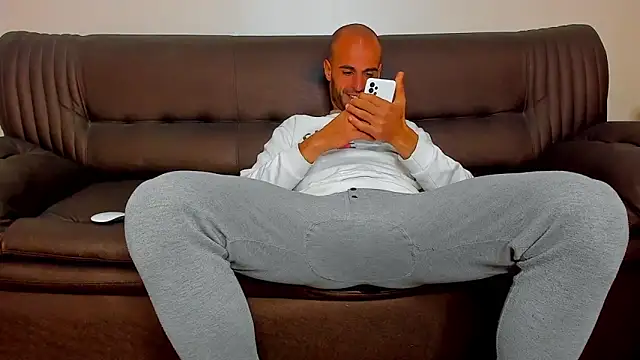 sexyhotmusclesforyou1 online show from February 20, 1:55 pm