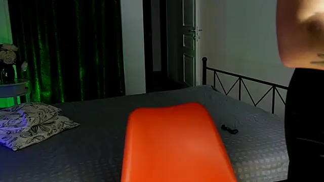 RaileReed online show from September 20, 3:57 pm