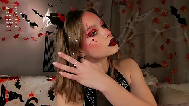 Snapshot of TaiteBayles chatting on October 30, 1:40 am TaiteBayles online show from October 30, 1:40 am