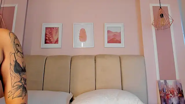 Annie rhoades online show from April 10, 3:50 pm