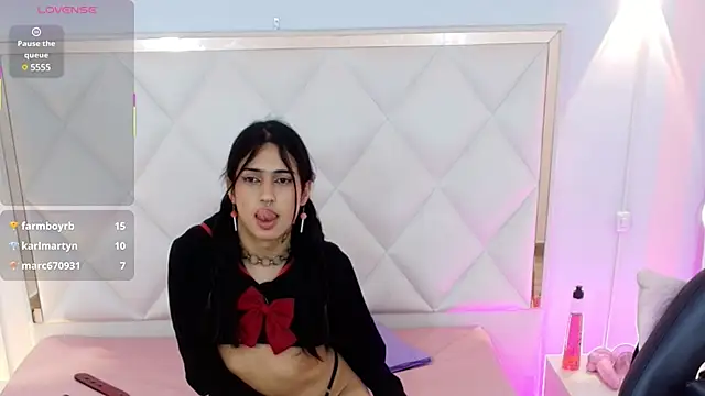 Snapshot of NATTROSE_TAY chatting on March 4, 2:42 pm NATTROSE TAY online show from March 4, 2:42 pm