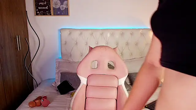 Snapshot of Julieta_priv chatting on September 26, 2:10 pm Julieta priv online show from September 26, 2:10 pm