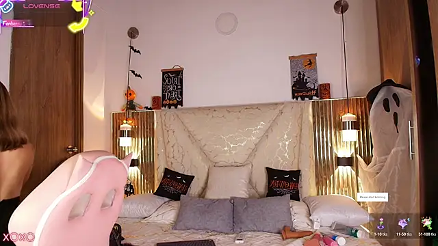 Snapshot of Julieta_priv chatting on October 25, 2:13 pm Julieta priv online show from October 25, 2:13 pm