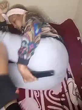 ChloeBab online show from March 21, 10:28 pm