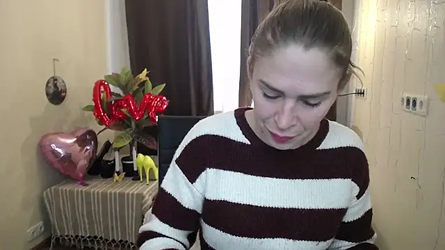 TessaDaybreak online show from February 16, 7:26 am