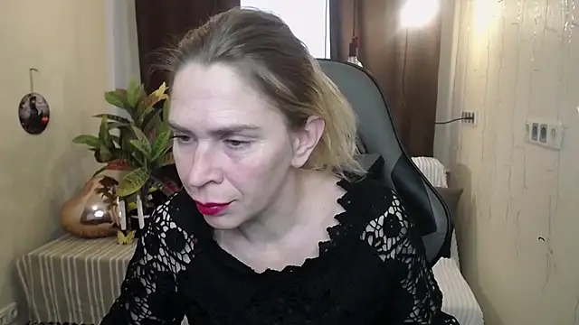 TessaDaybreak online show from February 27, 1:49 pm