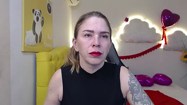 TessaDaybreak online show from March 23, 7:31 am