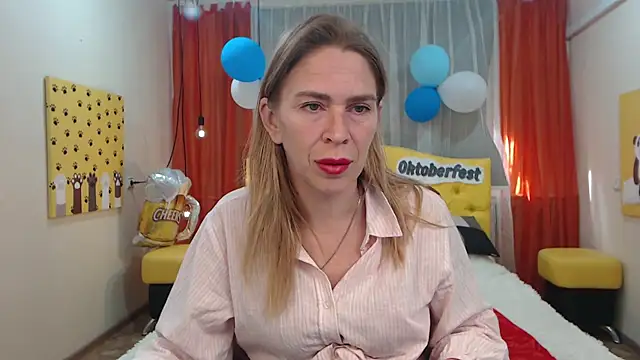 TessaDaybreak online show from September 25, 6:28 am