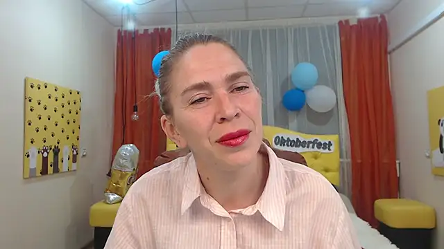 TessaDaybreak online show from September 27, 6:29 am