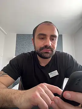 Snapshot of morfeoX chatting on February 23, 1:21 pm morfeoX online show from February 23, 1:21 pm