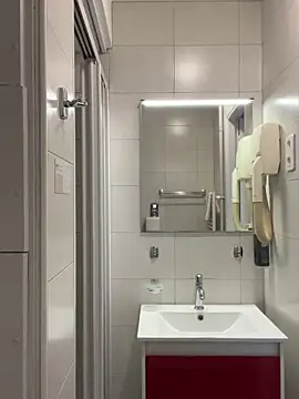 Snapshot of morfeoX chatting on March 7, 9:51 am morfeoX online show from March 7, 9:51 am