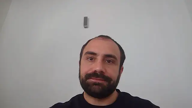 Snapshot of morfeoX chatting on March 12, 11:31 am morfeoX online show from March 12, 11:31 am