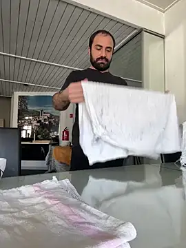 Snapshot of morfeoX chatting on March 22, 1:41 pm morfeoX online show from March 22, 1:41 pm