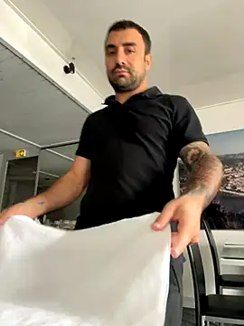 Snapshot of morfeoX chatting on September 24, 11:46 am morfeoX online show from September 24, 11:46 am