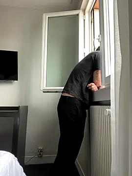 Snapshot of morfeoX chatting on September 28, 8:09 am morfeoX online show from September 28, 8:09 am