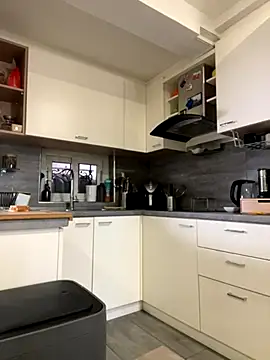 Snapshot of morfeoX chatting on October 10, 6:34 am morfeoX online show from October 10, 6:34 am